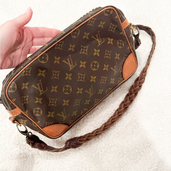 Louis Vuitton 100% Authentic Vintage shoulder bag - Picture 9 of 11